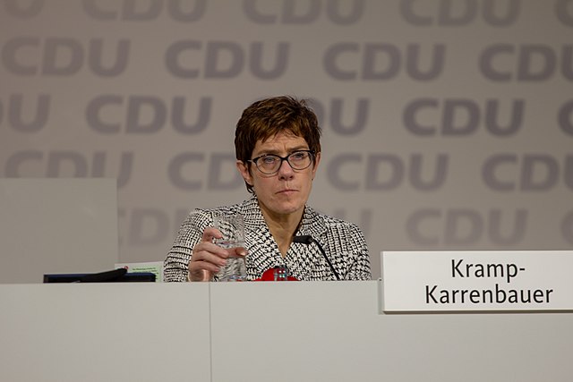 Kramp-Karrenbauer onder druk om Altmaier in te ruilen voor Merz